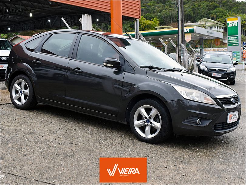 Ford Focus 1.6 S/SE/SE Plus Flex 8V/16V  5p
