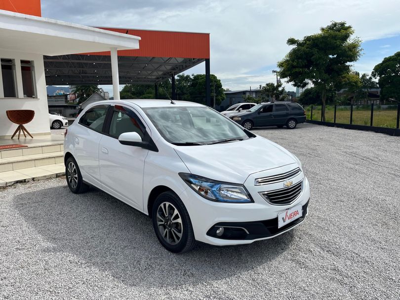 Chevrolet ONIX HATCH LTZ 1.4 8V FlexPower 5p Mec.