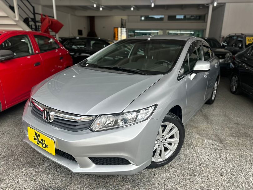 Honda Civic Sedan LXS 1.8/1.8 Flex 16V Aut. 4p