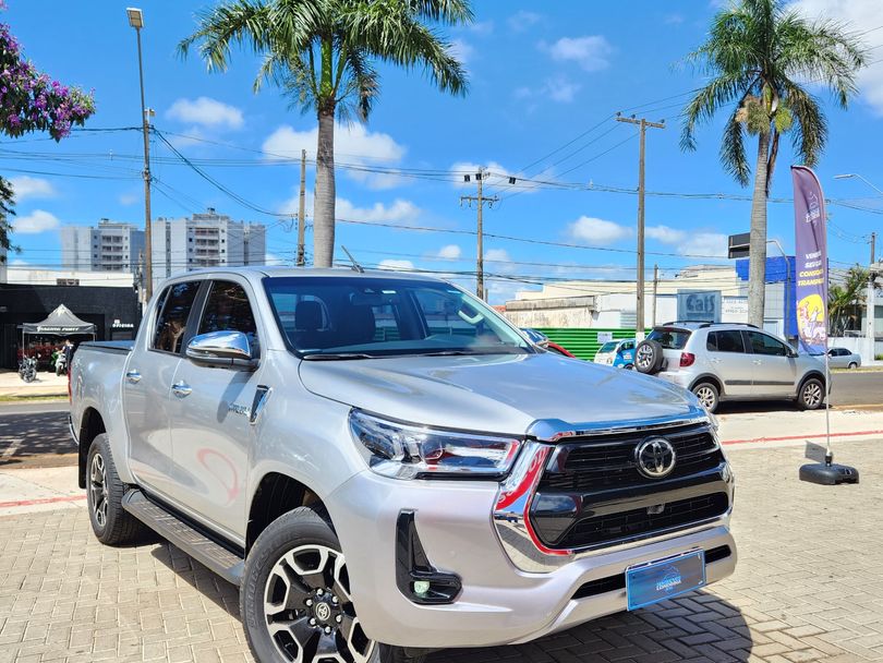 Toyota Hilux CD SRX 4x4 2.8 TDI 16V Diesel Aut.