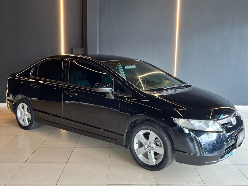 Honda Civic Sedan LXS 1.8/1.8 Flex 16V Aut. 4p