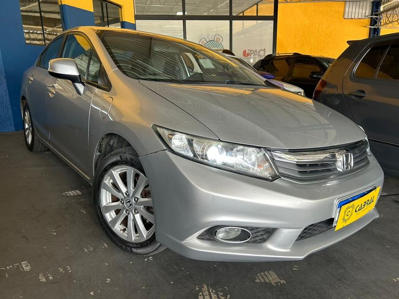 Honda Civic Sedan LXS 1.8/1.8 Flex 16V Aut. 4p