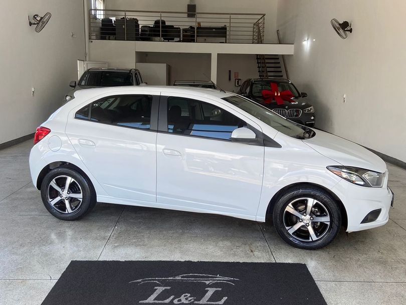 Chevrolet ONIX HATCH LTZ 1.4 8V FlexPower 5p Aut.