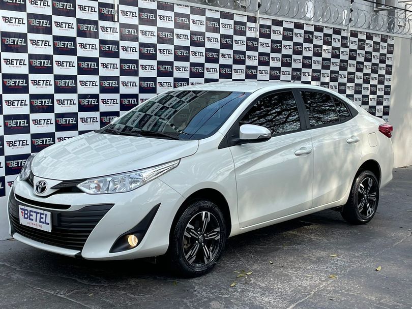 Toyota YARIS XL Sedan 1.5 Flex 16V 4p Mec.