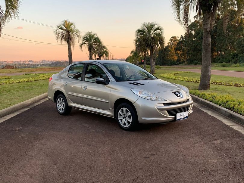 Peugeot 207 Sedan Active 1.4 Flex 8V 4p