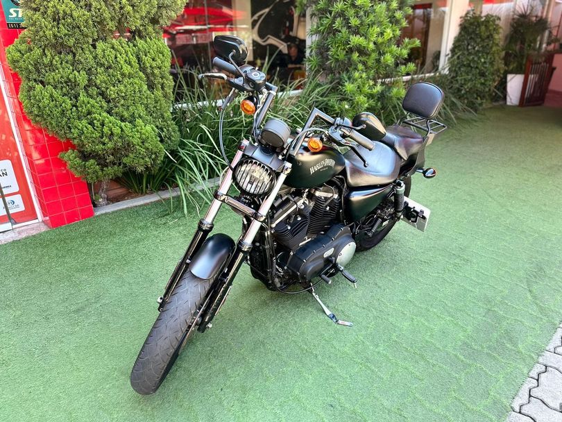 Harley XL 883N IRON