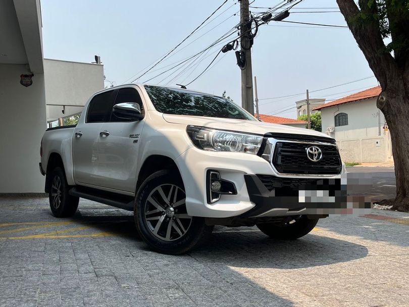 Toyota Hilux CD SRV 4x2 2.7 Flex 16V Aut.