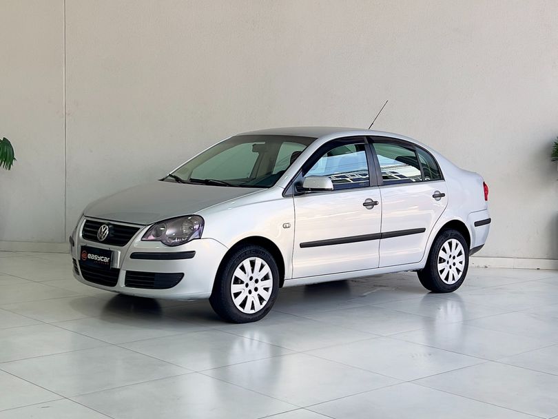 VolksWagen Polo Sedan 1.6 Mi Total Flex 8V 4p