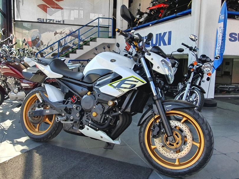 YAMAHA XJ6 N/ABS