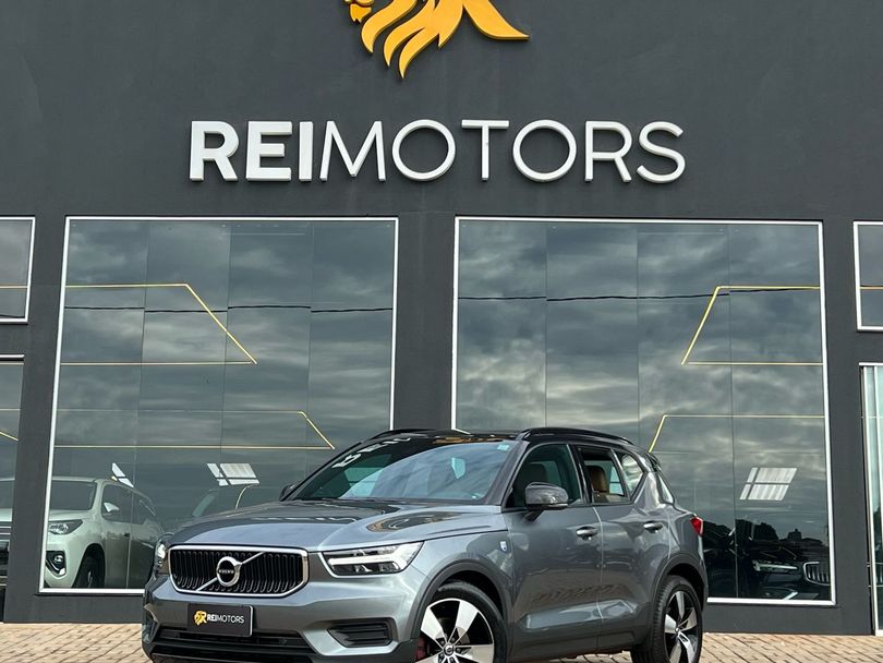 Volvo XC 40 T-5 MOMENTUM 2.0 252cv AWD