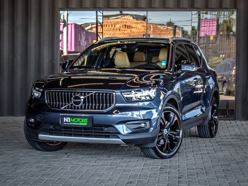 Volvo XC 40 T-5 MOMENTUM 2.0 252cv AWD