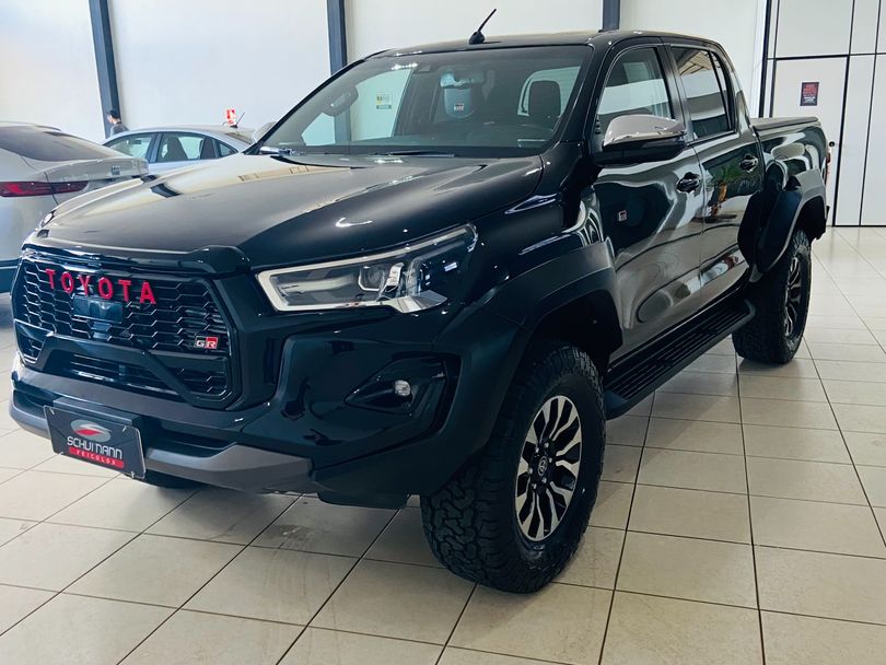 Toyota Hilux CD GR-S 4x4 2.8 TDI Dies. Aut.