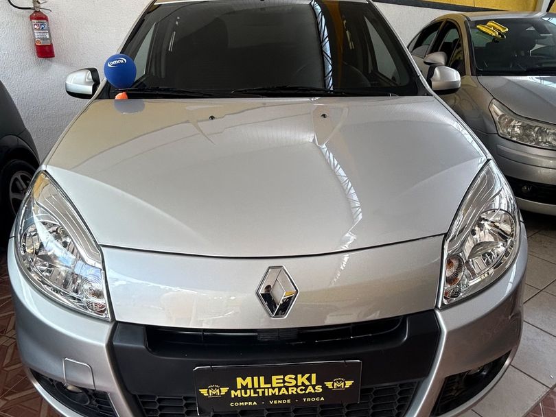 Renault SANDERO Authentique Hi-Flex 1.0 16V 5p