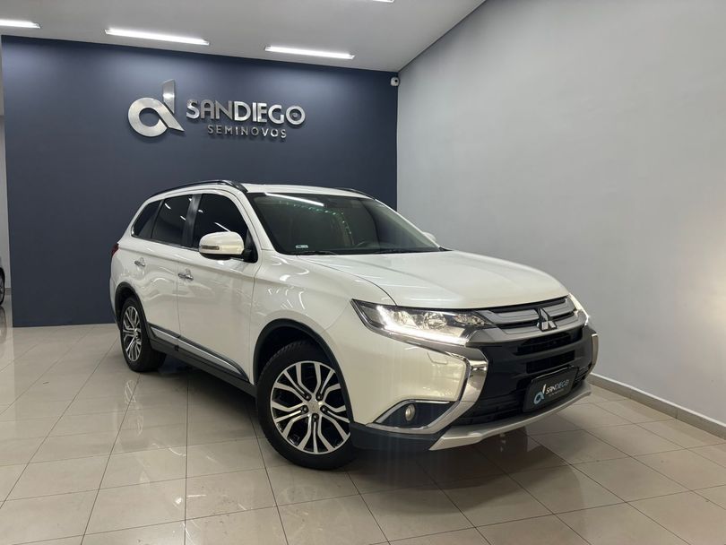 Mitsubishi OUTLANDER 2.2 165cv Diesel Aut.