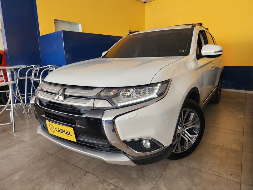 Mitsubishi OUTLANDER 2.2 165cv Diesel Aut.