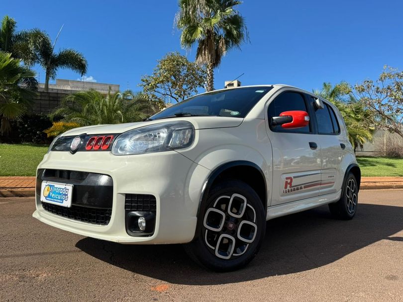 Fiat UNO SPORTING Dualogic 1.4 EVO Flex 8V 4p