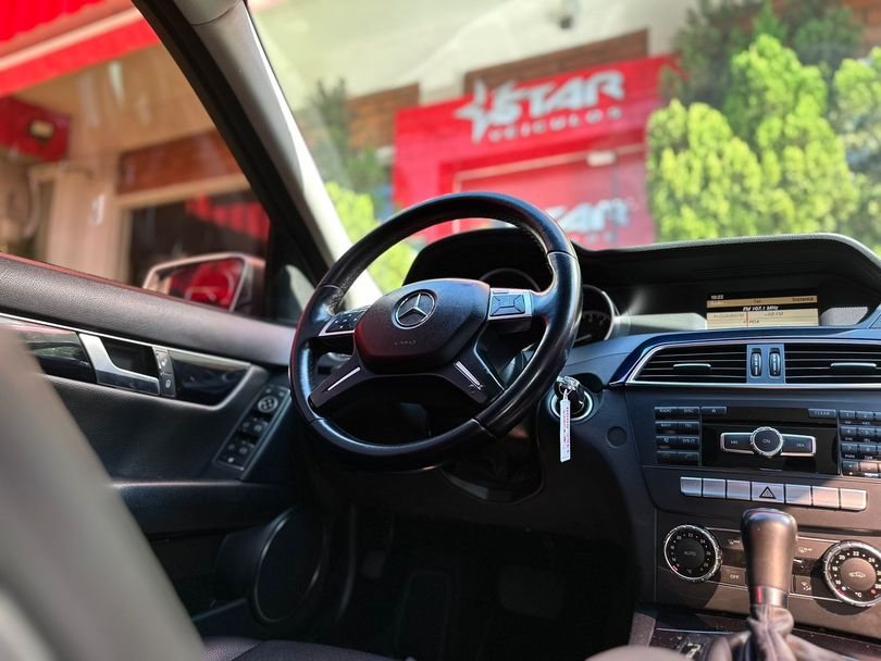 Mercedes C-180 CGI Classic 1.8 16V 156cv Aut.