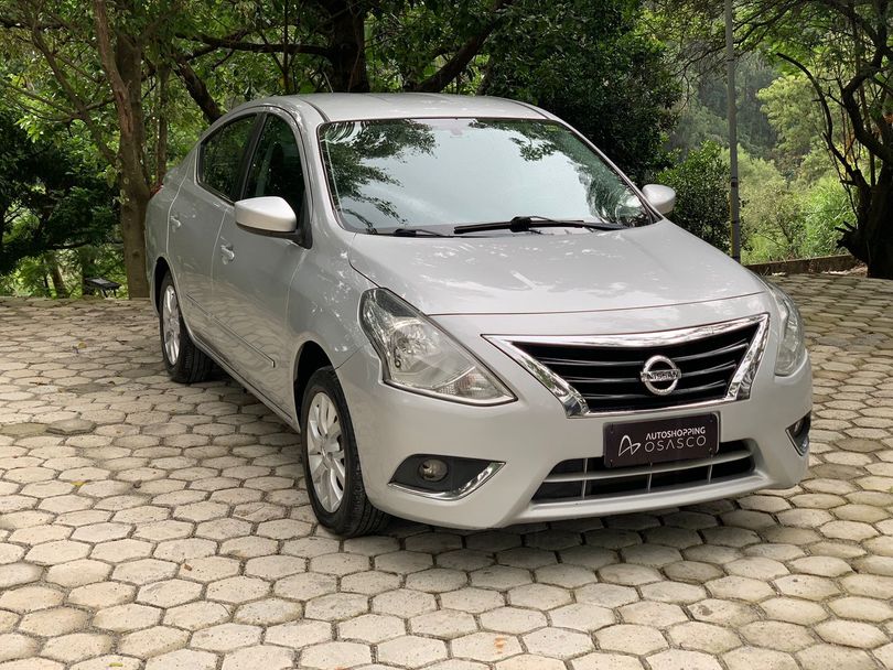 Nissan VERSA SL 1.6 16V FlexStart 4p Mec.