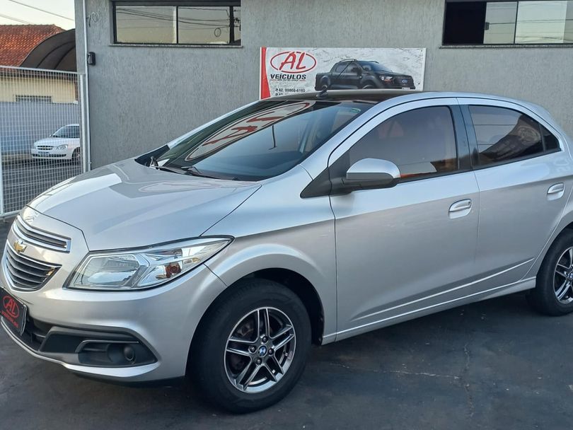 Chevrolet ONIX HATCH LT 1.0 8V FlexPower 5p Mec.