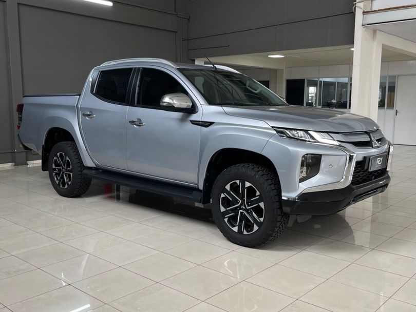 Mitsubishi L200 Triton Sport HPE-S 2.4 CD Dies. Aut