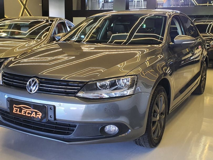 VolksWagen JETTA Comfortline 2.0 T.Flex 8V 4p Tipt.