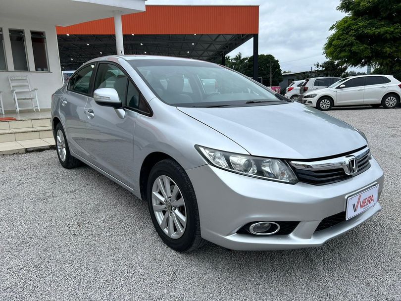 Honda Civic Sedan LXR 2.0 Flexone 16V Aut. 4p