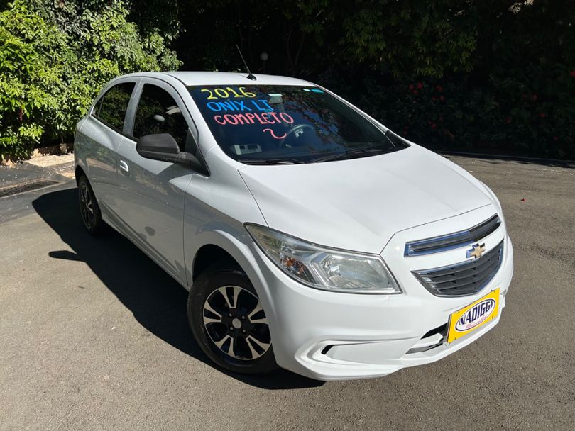 Chevrolet ONIX HATCH LT 1.0 8V FlexPower 5p Mec.