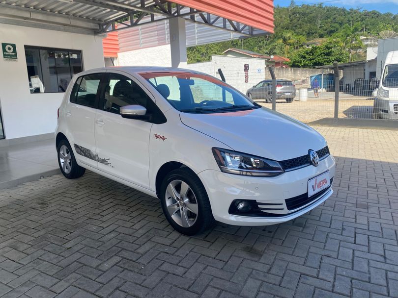 VolksWagen Fox Rock in Rio 1.6 Mi Total Flex 8V 5p