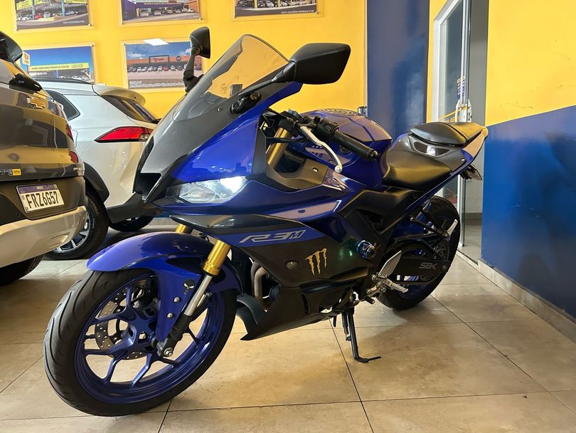 YAMAHA YZF R-3 321/ABS
