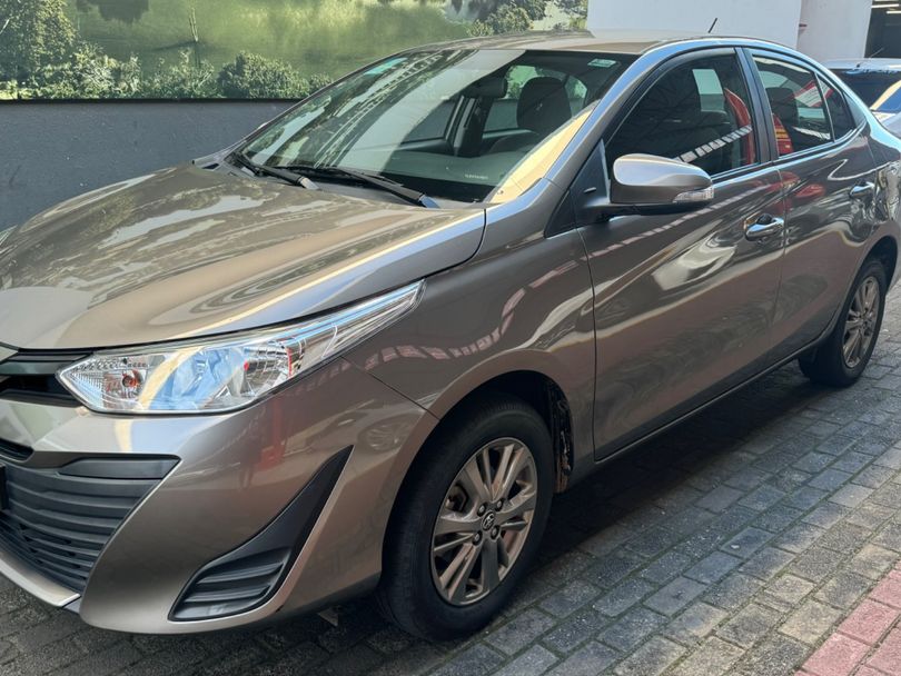 Toyota YARIS XL Live Sedan 1.5 Flex 16V 4p Aut.