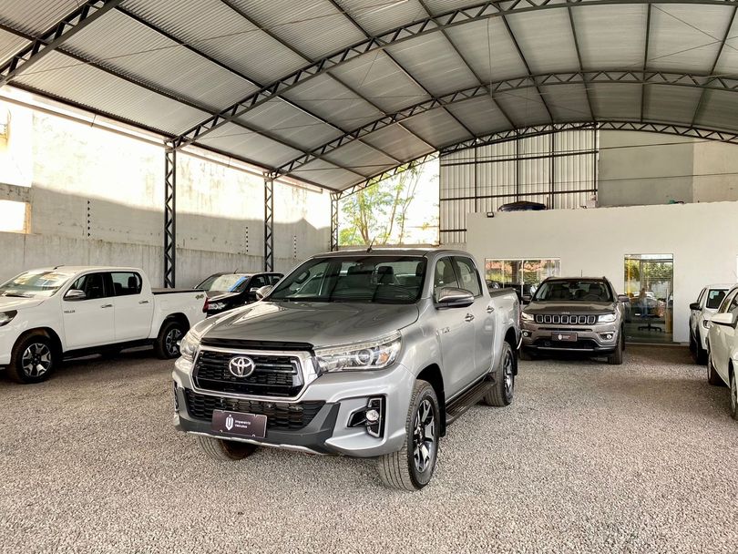 Toyota Hilux CD SRX 4x4 2.8 TDI 16V Diesel Aut.