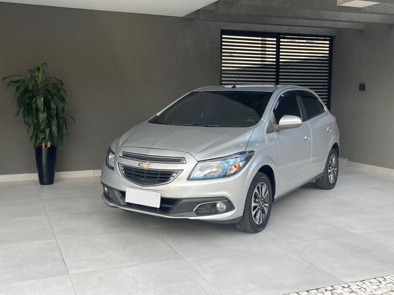 Chevrolet ONIX HATCH LTZ 1.4 8V FlexPower 5p Mec.