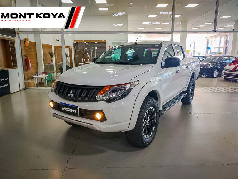 Mitsubishi L200 Tri. Outd. GLX 2.4 CD 4x4 Die. Mec.