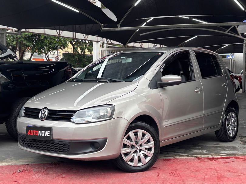 VolksWagen Fox 1.6 Mi Total Flex 8V 5p