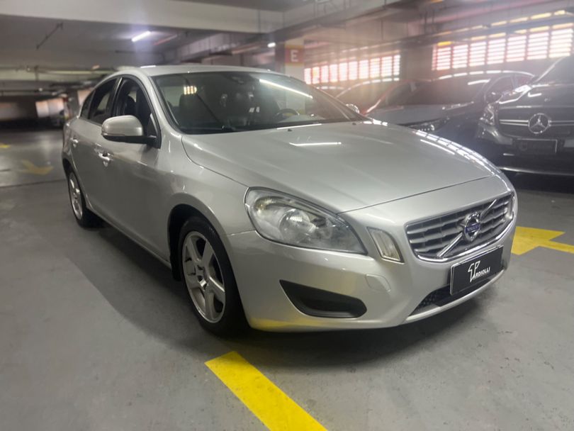 Volvo S60 T-4 1.6 180cv 4p