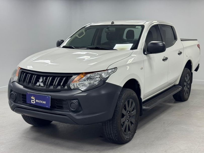 Mitsubishi L200 Tri. Outd. GLX 2.4 CD 4x4 Die. Mec.