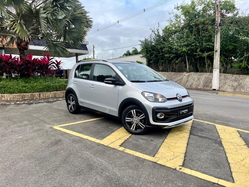 VolksWagen up! Connect 1.0 TSI Total Flex 12V 5p