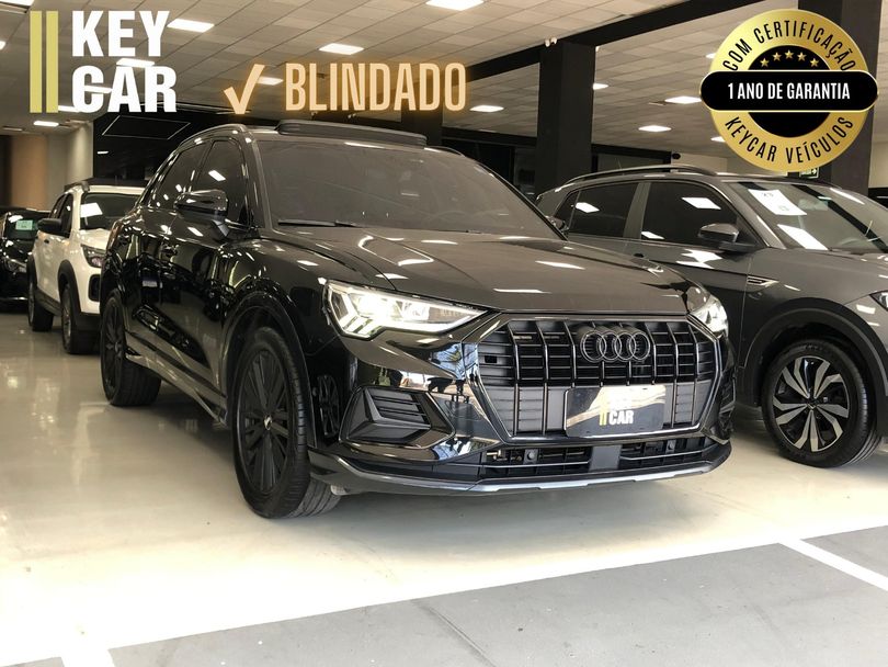 Audi Q3 Black Ed. 1.4 TFSI Flex/Black S-tron.