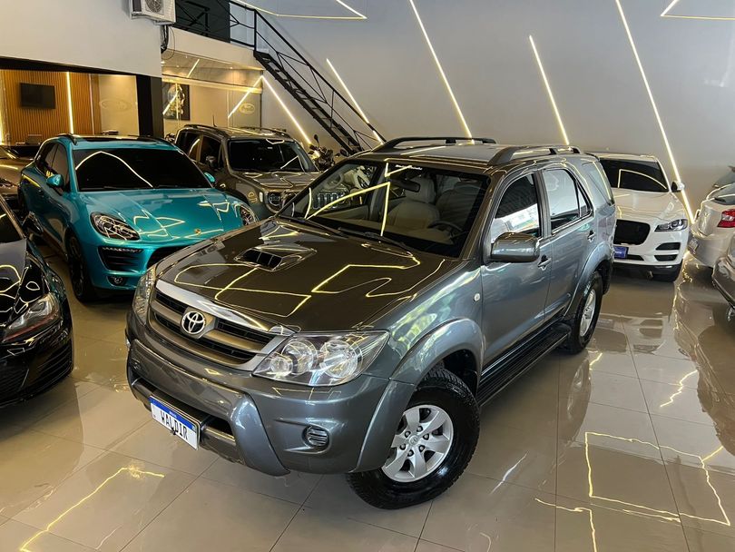 Toyota 3.0 SRV 4X4 16V TURBO INTERCOOLER DIESEL 4P AUTOMÁTICO