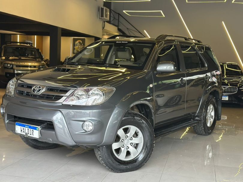 Toyota 3.0 SRV 4X4 16V TURBO INTERCOOLER DIESEL 4P AUTOMÁTICO