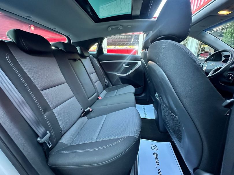 Hyundai i30 1.8 16V Aut. 5p