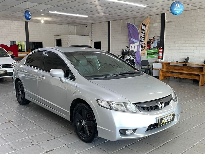 Honda Civic Sedan LXS 1.8/1.8 Flex 16V Aut. 4p