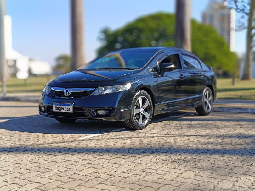 Honda Civic Sedan LXS 1.8/1.8 Flex 16V Aut. 4p