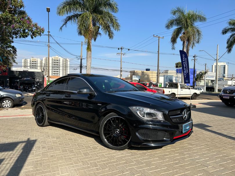 Mercedes CLA-250 Sport 4MATIC 2.0 16V 211cv Aut.