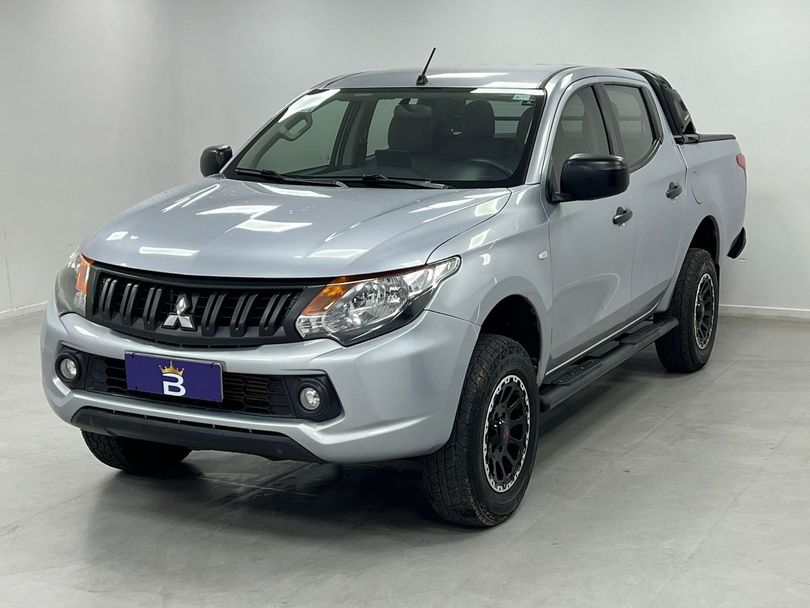 Mitsubishi L200 Tri. Outd. GLX 2.4 CD 4x4 Die. Mec.