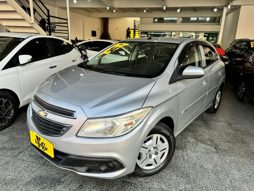 Chevrolet ONIX HATCH LT 1.0 8V FlexPower 5p Mec.