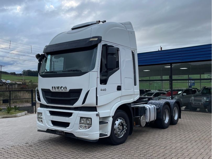IVECO STRALIS HI-WAY 600-S44T 6x2 (diesel)(E5)