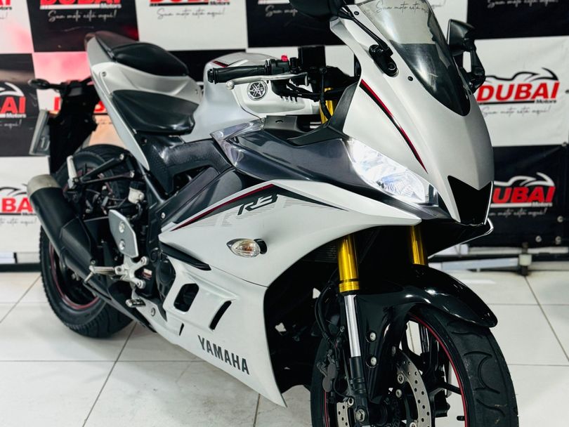 YAMAHA YZF R-3 321/ABS