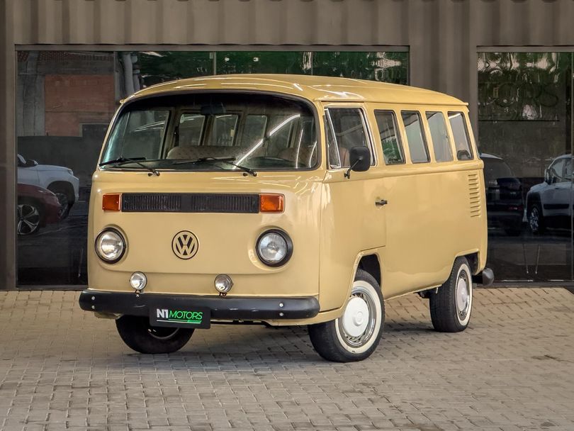 VolksWagen Kombi Standard/ Luxo/ Série Prata