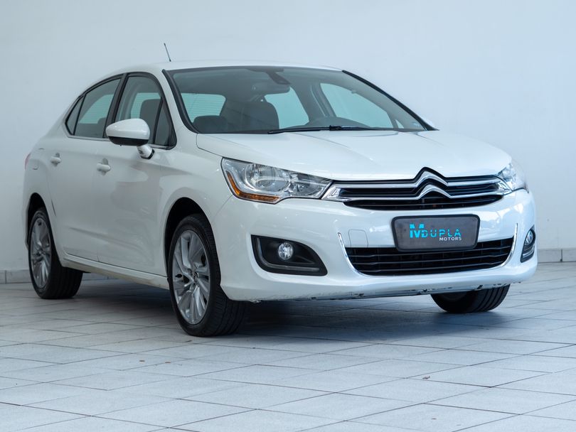 Citroën C4 LOUNGE Tendance 2.0 Flex 4p Aut.
